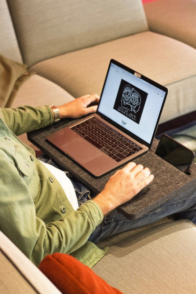 Laptoponderzetter Djois Skote zwart