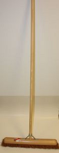 Zachte kokosbezem 60cm met steel en steun