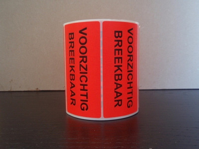 Stickers/ etiketten Voorzichtig Breekbaar oranje 96x48mm 500 stuks